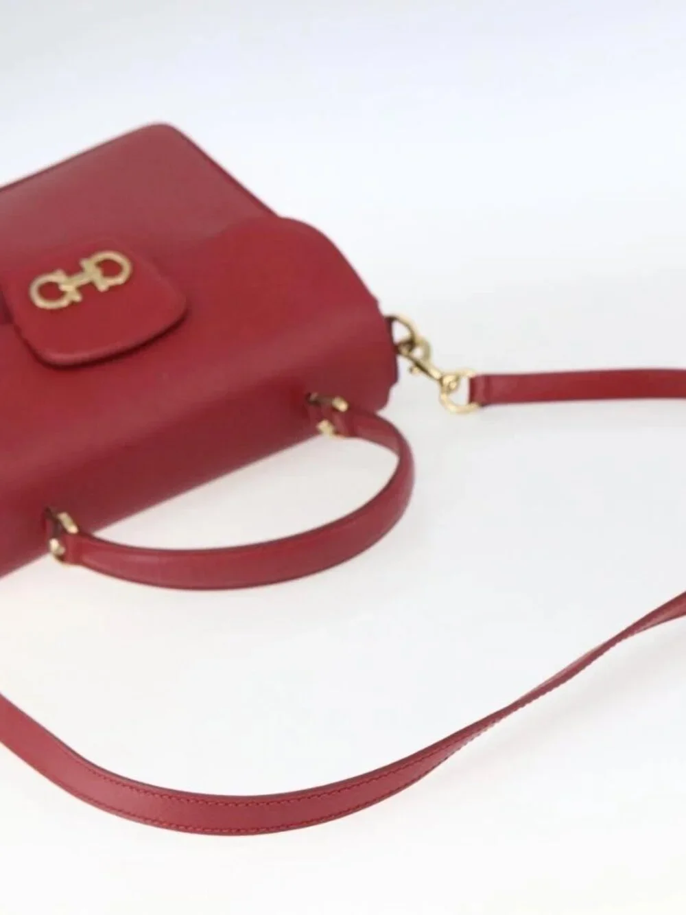 Salvatore Ferragamo Gancini Hand Bag Leather 2way Red Gold Auth 171837